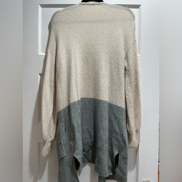 Cardigan - Picture 4 of 4